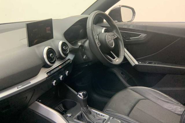 2023 Audi Q2 1.5 S line 35 TFSI  150 PS S tronic