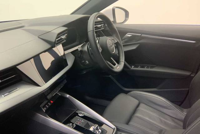 2024 Audi A3 Saloon 1.5 S line 35 TFSI  150 PS S tronic