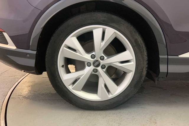 2022 Audi Q4 e-tron Q4  S line 40 e-tron  150,00 kW