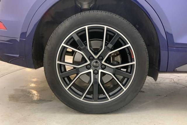 2024 Audi Q5 2.0 Black Edition 40 TDI quattro 204 PS S tronic