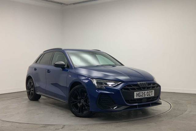 Audi A3 Sportback 1.5 Black Edition 40 TFSI e  204 PS S tronic Hatchback Hybrid Ascari Blue Metallic