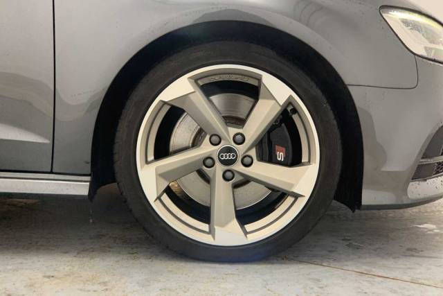 2018 Audi S3 Sportback Black Edition 2.0 TFSI quattro 310 PS S tronic