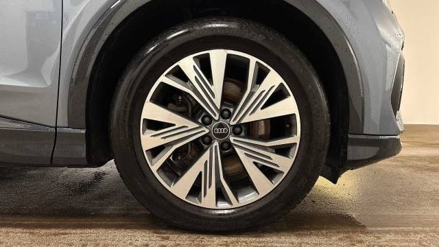 2022 Audi Q4 e-tron Q4  Sport 40 e-tron  150,00 kW