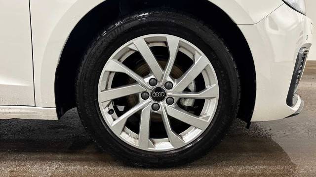 2023 Audi A1 Sportback 1.0 Sport 25 TFSI  95 PS 5-speed