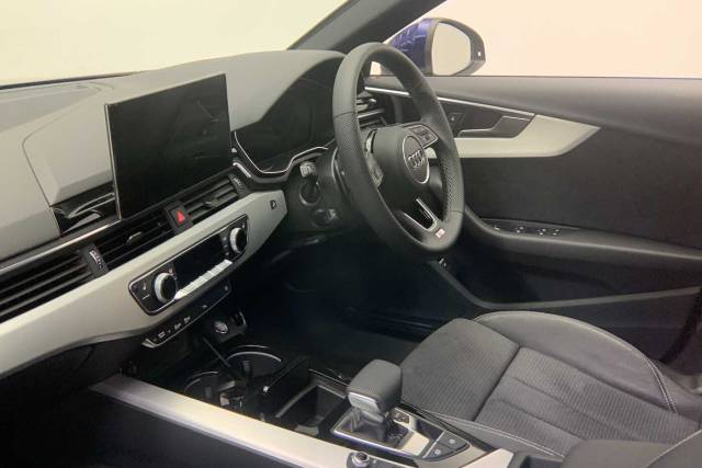 2024 Audi A4 Avant 2.0 Avant S line 40 TFSI  204 PS S tronic