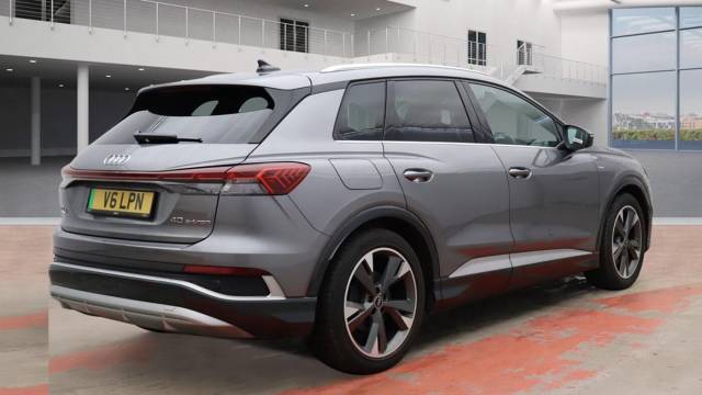 2022 Audi Q4 e-tron Q4  S line 40 e-tron  150,00 kW