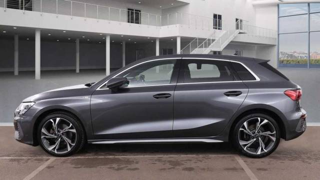 2023 Audi A3 Sportback 1.5 S line 35 TFSI  150 PS S tronic