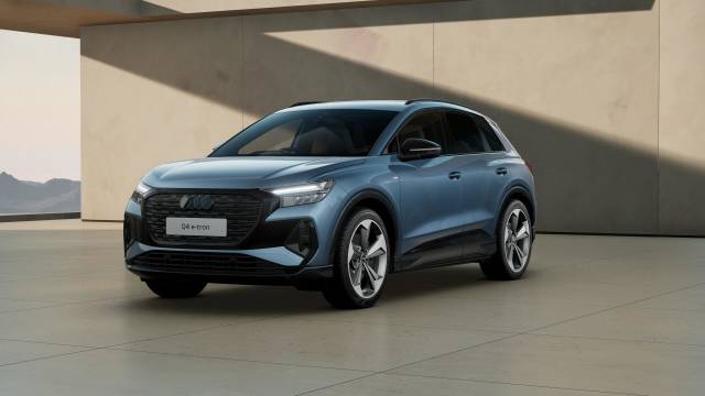 Audi Q4 e-tron AUDI Q4 Black Edition 45 e-tron 210,00 kW SUV Electric Geyser blue, metallic
