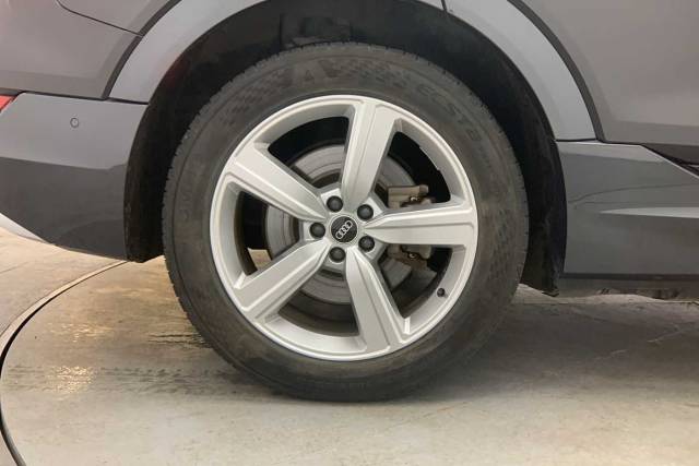 2022 Audi E-tron Technik 50 quattro 230,00 kW