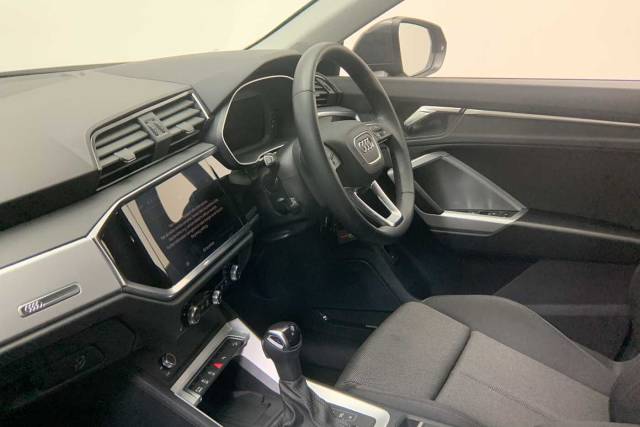 2023 Audi Q3 Sportback 1.5 Sport 35 TFSI  150 PS S tronic