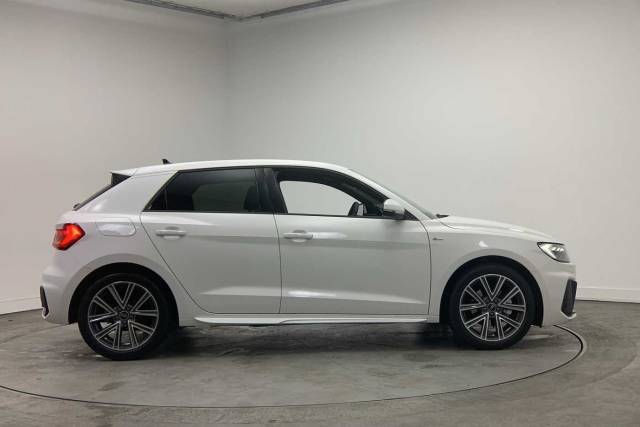 2025 Audi A1 Sportback 1.0 S line 30 TFSI  116 PS 6-speed