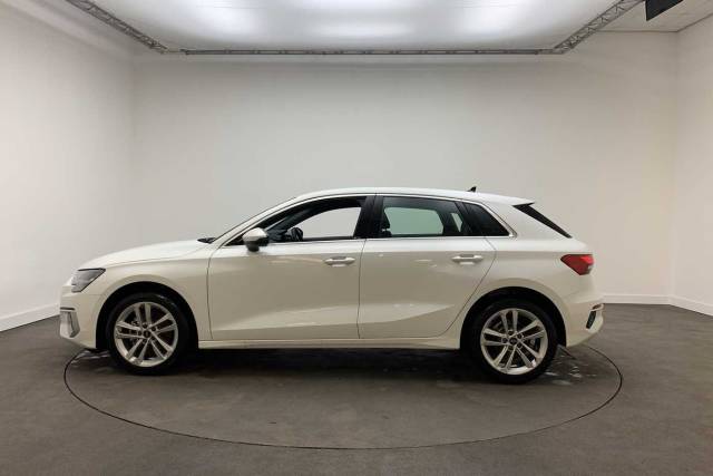 2022 Audi A3 Sportback 1.0 Sport 30 TFSI  110 PS 6-speed
