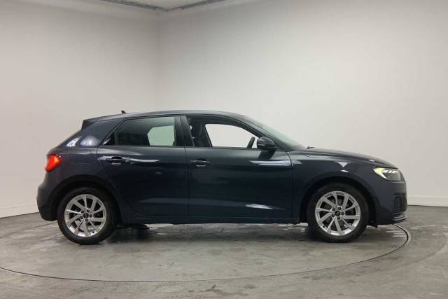 2025 Audi A1 Sportback 1.0 Sport 30 TFSI  116 PS 6-speed