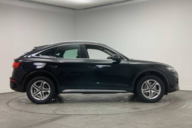 2022 Audi Q5 Sportback 2.0 Sport 40 TDI quattro 204 PS S tronic