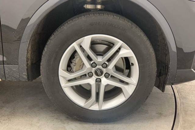 2022 Audi Q5 Sportback 2.0 Sport 40 TDI quattro 204 PS S tronic