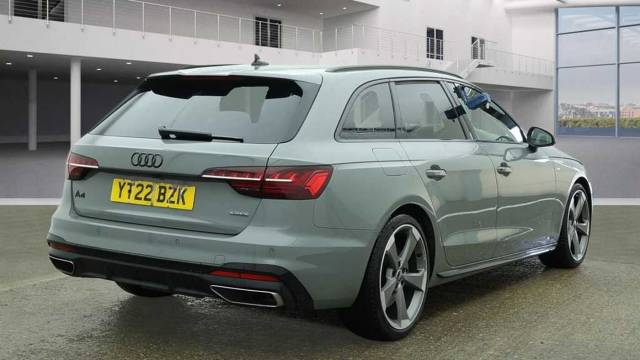 2022 Audi A4 Avant 2.0 Avant Black Edition 45 TFSI quattro 265 PS S tronic