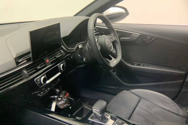 2023 Audi A4 Avant 2.0 Avant Black Edition 35 TFSI  150 PS S tronic