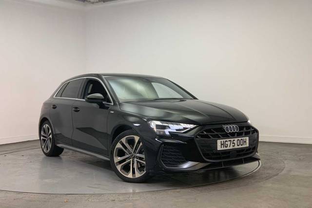 Audi A3 Sportback 1.5 S line 35 TFSI  150 PS 6-speed Hatchback Petrol Mythos black, metallic