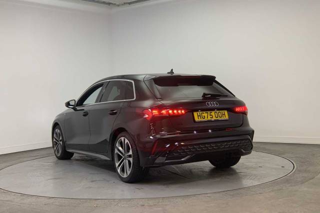 2025 Audi A3 Sportback 1.5 S line 35 TFSI  150 PS 6-speed