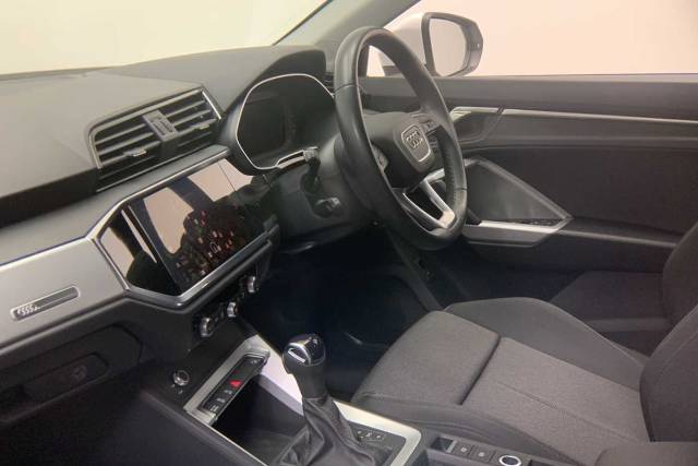 2023 Audi Q3 Sportback 1.5 Sport 35 TFSI  150 PS S tronic