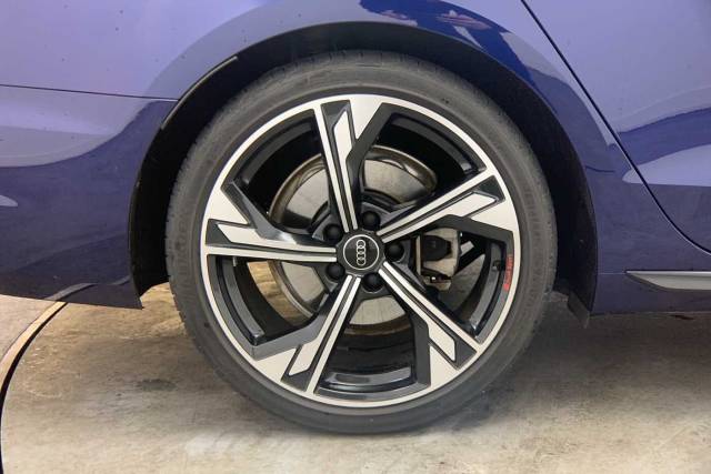 2023 Audi A4 Saloon 2.0 Black Edition 40 TDI quattro 204 PS S tronic