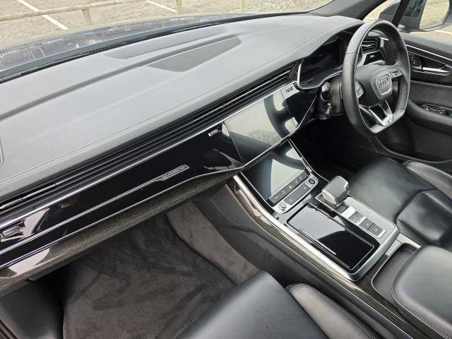 2022 Audi Q7 3.0 Black Edition 55 TFSI quattro 340 PS tiptronic