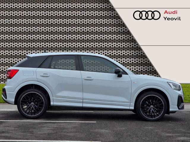 2023 Audi Q2 1.5 Black Edition 35 TFSI  150 PS S tronic