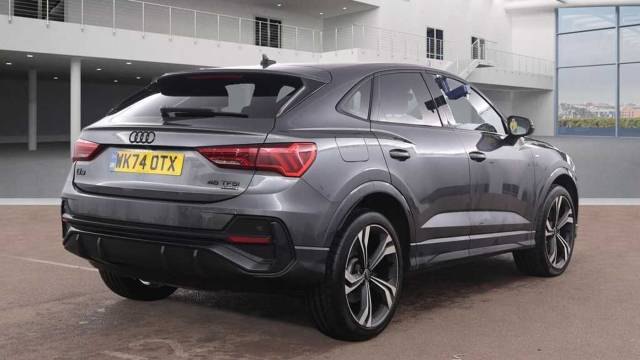 2024 Audi Q3 Sportback 2.0 Black Edition 45 TFSI quattro 245 PS S tronic