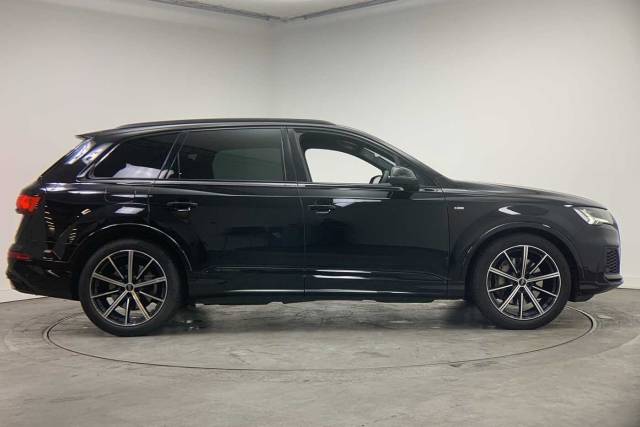 2024 Audi Q7 3.0 Black Edition 55 TFSI quattro 340 PS tiptronic