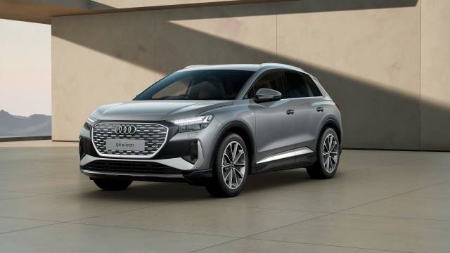Audi Q4 e-tron AUDI Q4 S line 45 e-tron 210,00 kW SUV Electric Typhoon grey, metallic