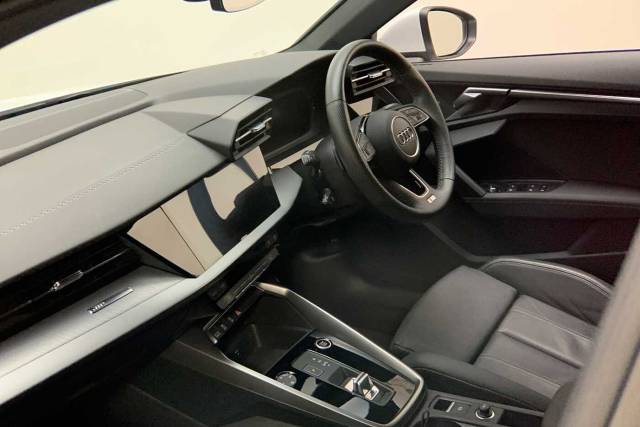 2020 Audi A3 Sportback 1.5 S line 35 TFSI  150 PS S tronic