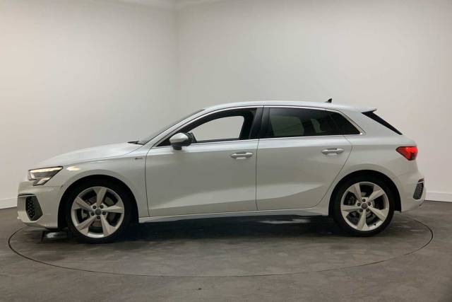2020 Audi A3 Sportback 1.5 S line 35 TFSI  150 PS S tronic