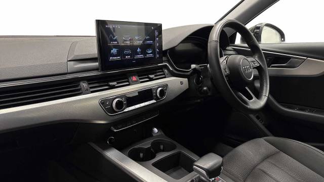 2023 Audi A4 Saloon 2.0 Technik 35 TFSI  150 PS S tronic