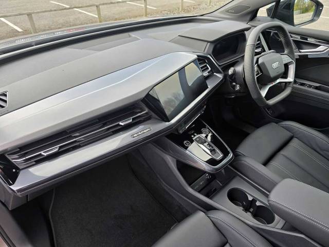 2026 Audi Q4 e-tron Q4  Black Edition 40 e-tron  150,00 kW