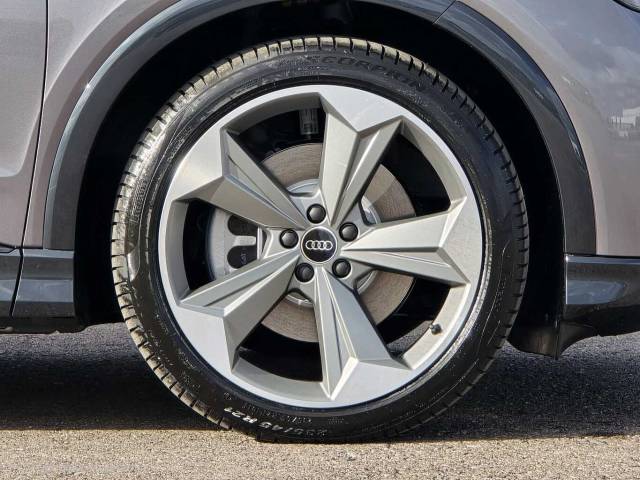 2026 Audi Q4 e-tron Q4  Black Edition 40 e-tron  150,00 kW