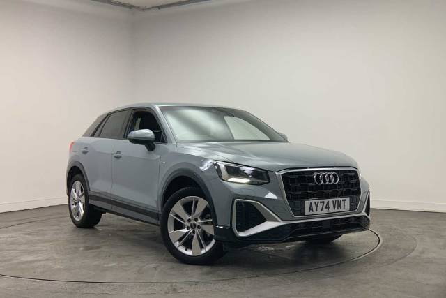 Audi Q2 1.5 S line 35 TFSI  150 PS S tronic 4x4 vehicle Petrol Arrow Grey Pearl Effect