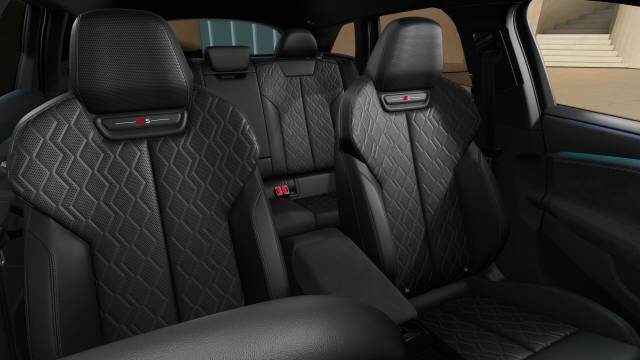 2026 Audi S6 Avant AUDI S6 Avant Black Edition e-tron 370,00 kW