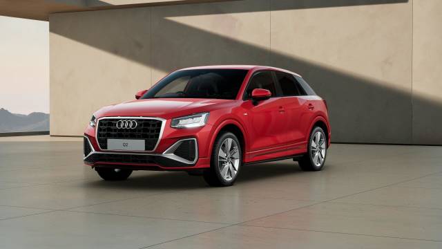 Audi Q2 AUDI Q2 S line 35 TFSI 150 PS S tronic SUV Petrol Progressive red, metallic