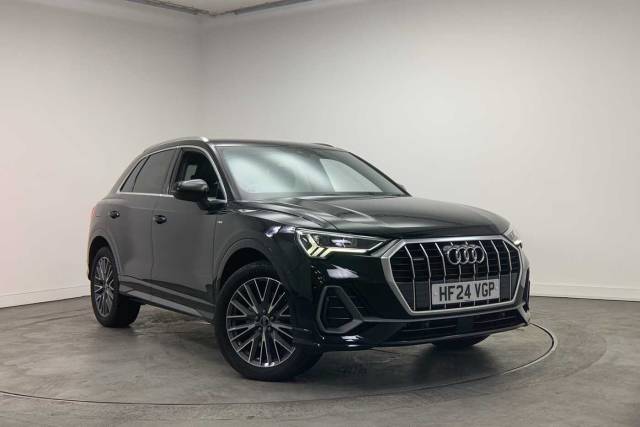 Audi Q3 2.0 S line 40 TFSI quattro 190 PS S tronic 4x4 vehicle Petrol Mythos black, metallic