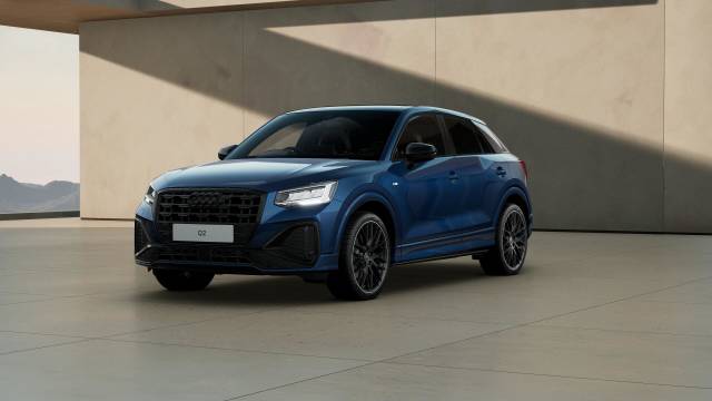 Audi Q2 1.5 AUDI Q2 Black Edition 35 TFSI 150 PS S tronic SUV Petrol Ascari blue, metallic