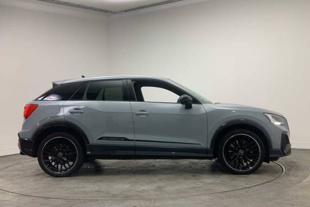 2024 Audi SQ2 2.0 Black Edition TFSI  300 PS S tronic