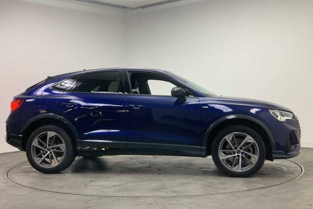 2023 Audi Q3 Sportback TFSI e 1.4 Black Edition 45 TFSI e  245 PS S tronic