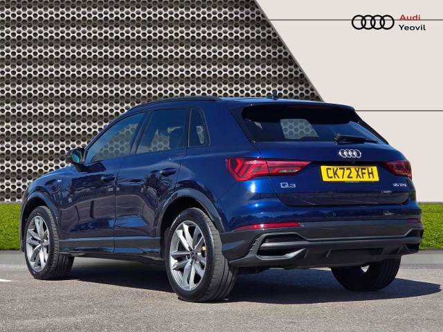 2022 Audi Q3 1.5 Black Edition 35 TFSI  150 PS S tronic
