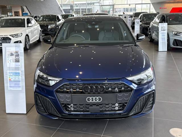 2026 Audi A1 Sportback AUDI A1 Sportback Black Edition 35 TFSI 150 PS S tronic