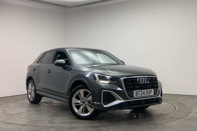 Audi Q2 1.5 S line 35 TFSI  150 PS S tronic 4x4 vehicle Petrol Daytona Grey Pearl Effect