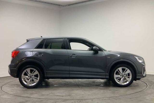 2024 Audi Q2 1.5 S line 35 TFSI  150 PS S tronic