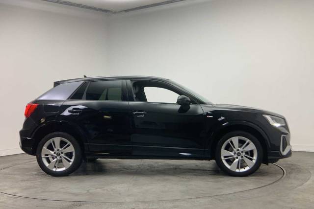 2024 Audi Q2 1.5 S line 35 TFSI  150 PS 6-speed