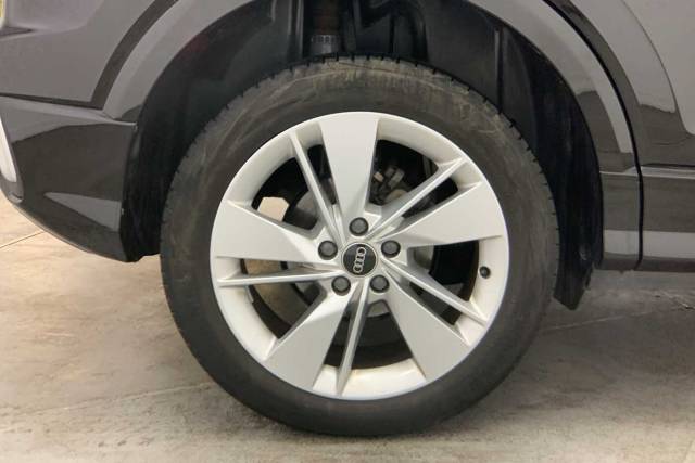 2024 Audi Q2 1.5 S line 35 TFSI  150 PS 6-speed