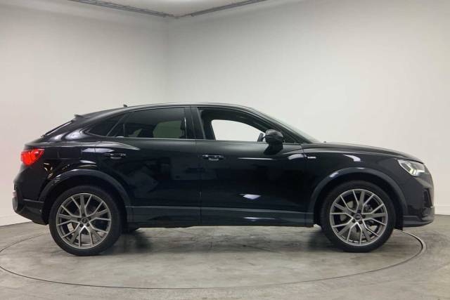2025 Audi Q3 Sportback 1.5 Black Edition 35 TFSI  150 PS S tronic
