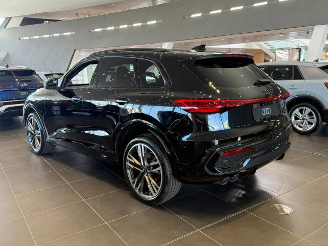 2025 Audi Q5 AUDI Q5 SUV Edition 1 TDI quattro 204 PS S tronic